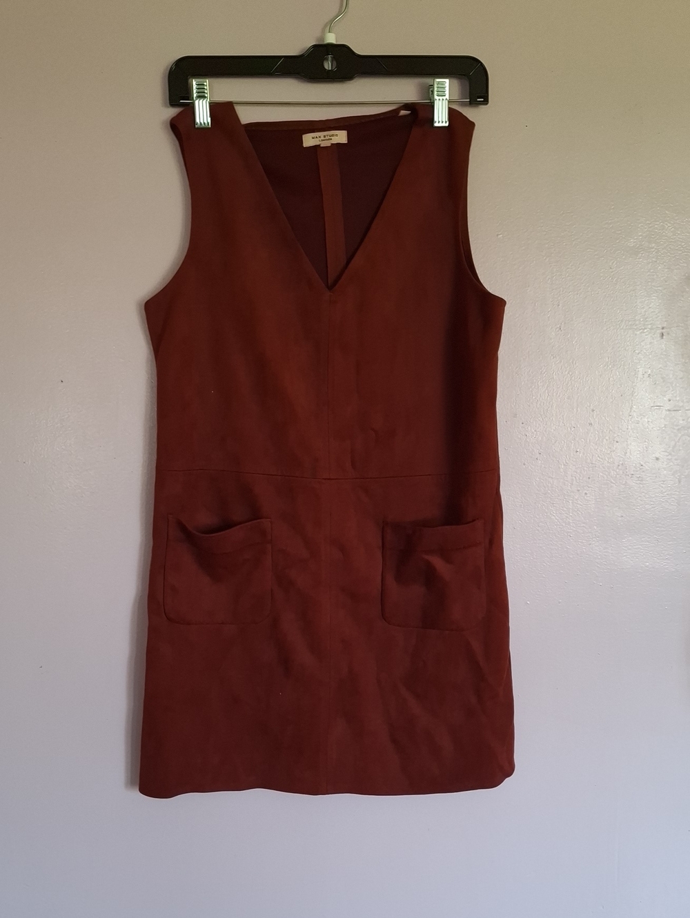 Max Studio Sleeveless V-Neck Pinafore Dress in Rust M (JUNIOR